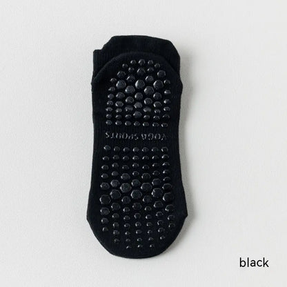 Women's non-slip Pilates socks in black color with silicone grip for yoga, Pilates and barre classes.