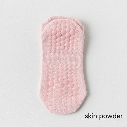 Women's non-slip Pilates socks in pink color with silicone grip for yoga, Pilates and barre classes.
